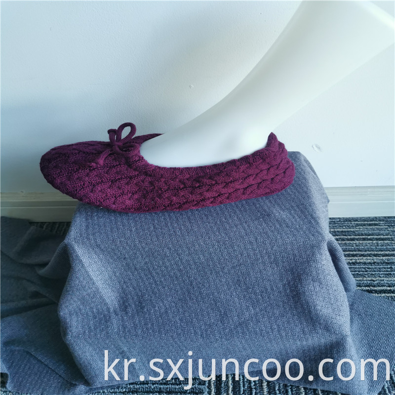Customized Indoor Acrylic Polyester Knitting Slippers Socks